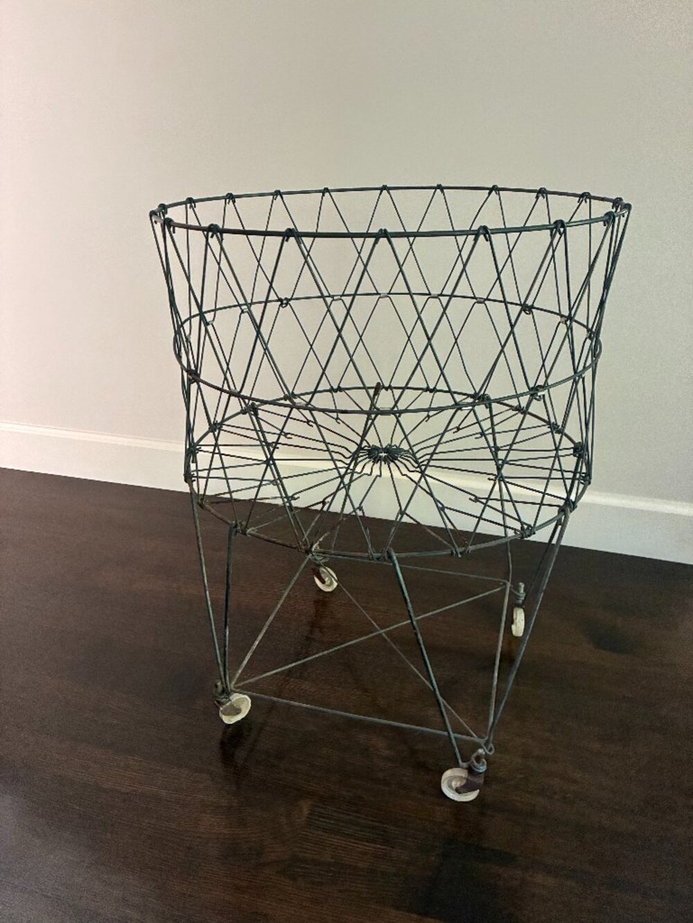Vintage Allied Folding Collapsible Wire Laundry Basket Hamper